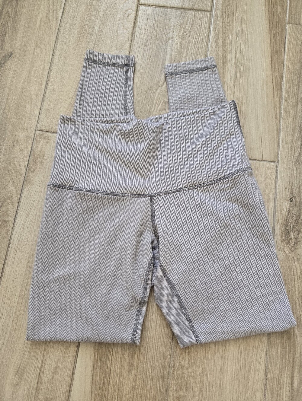 Lululemon Taupe Herringbone Leggings, 8
